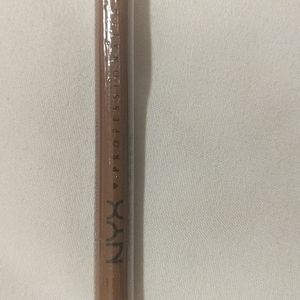 NWT tan lip lliner